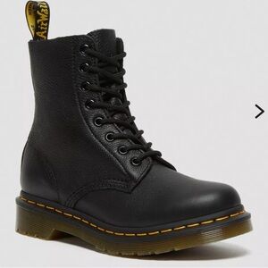 Dr.Martens Soft Leather Boots